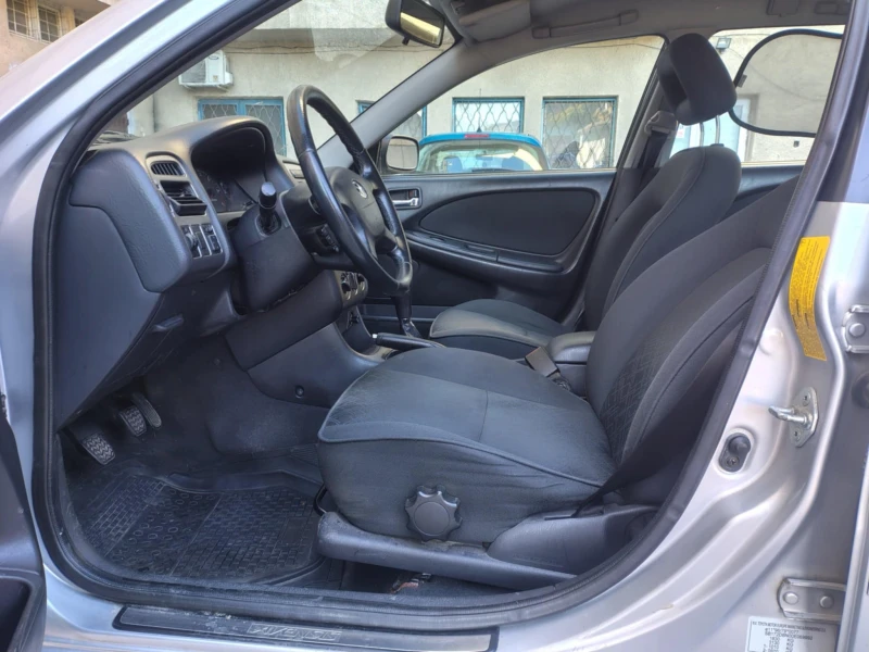 Toyota Avensis, снимка 12 - Автомобили и джипове - 52281294
