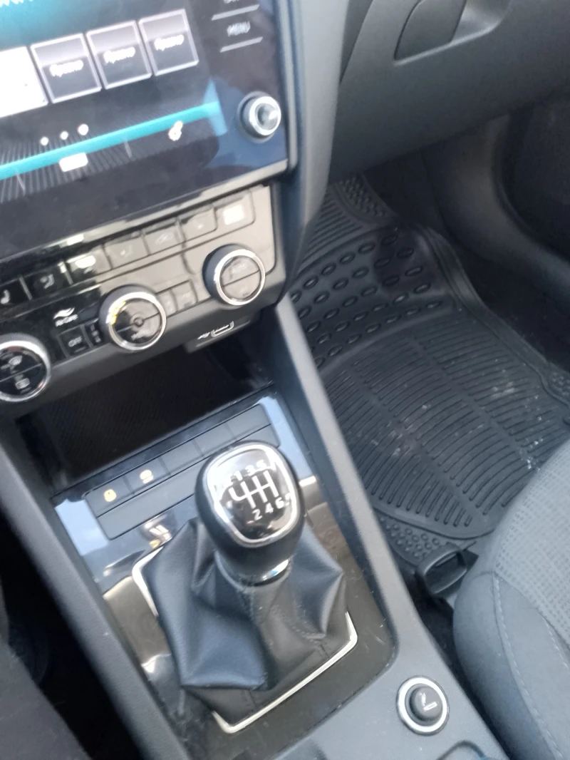Skoda Octavia, снимка 4 - Автомобили и джипове - 52937446