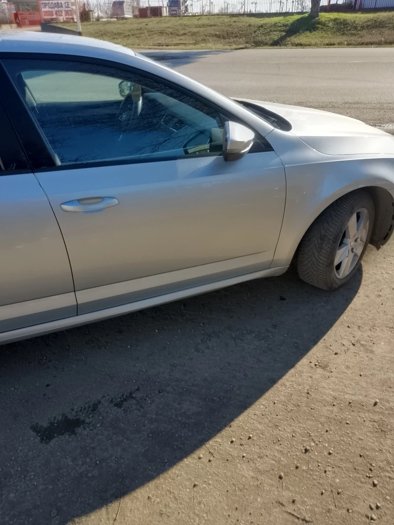 Skoda Octavia, снимка 9 - Автомобили и джипове - 52937446