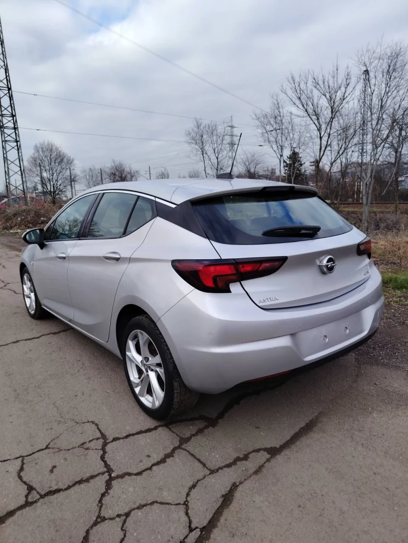 Opel Astra 1.6  Navi, снимка 11 - Автомобили и джипове - 53105443