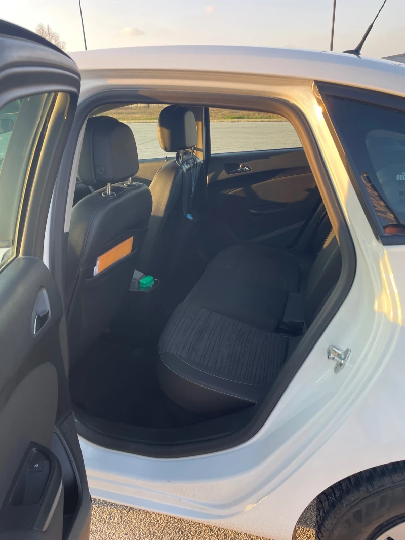 Opel Astra, снимка 10 - Автомобили и джипове - 53157014