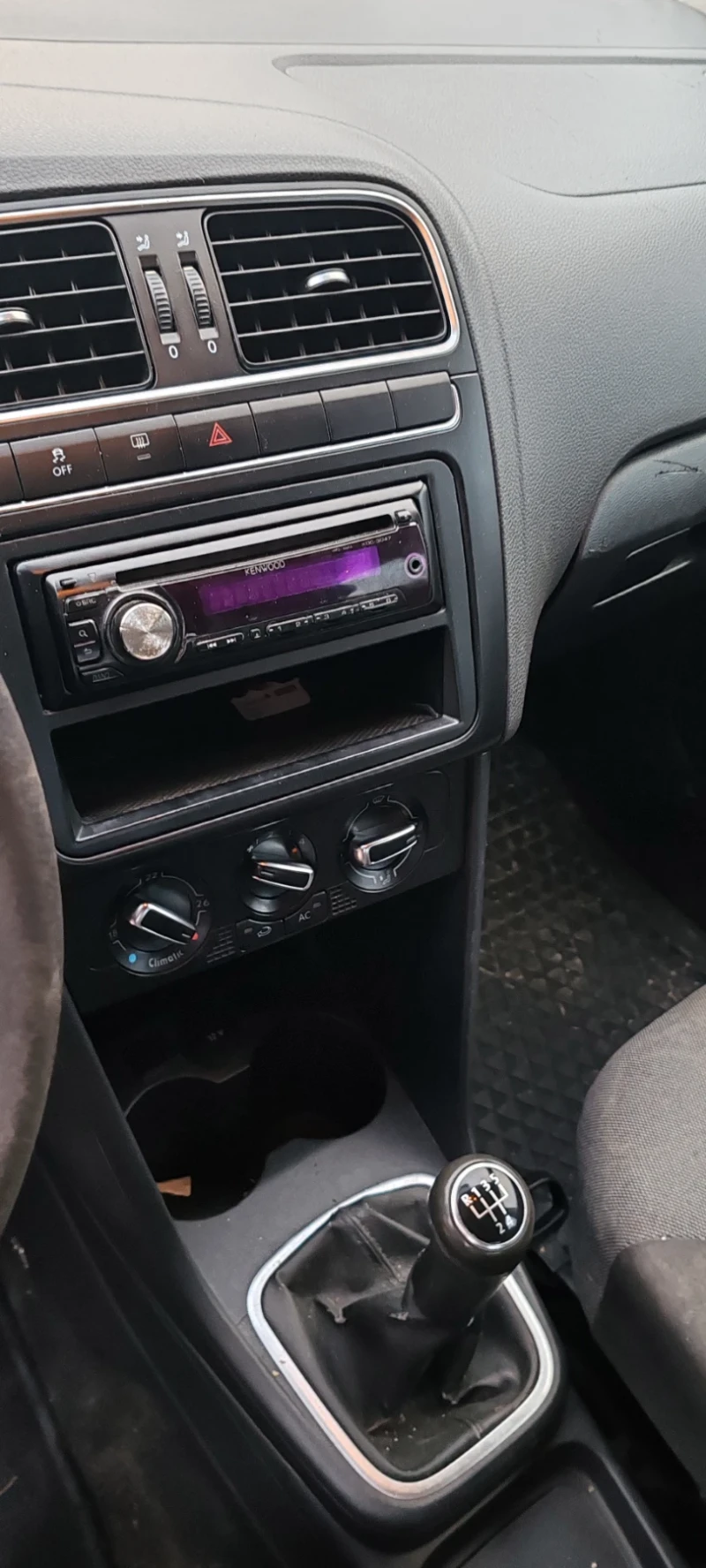 VW Polo, снимка 8 - Автомобили и джипове - 53328251