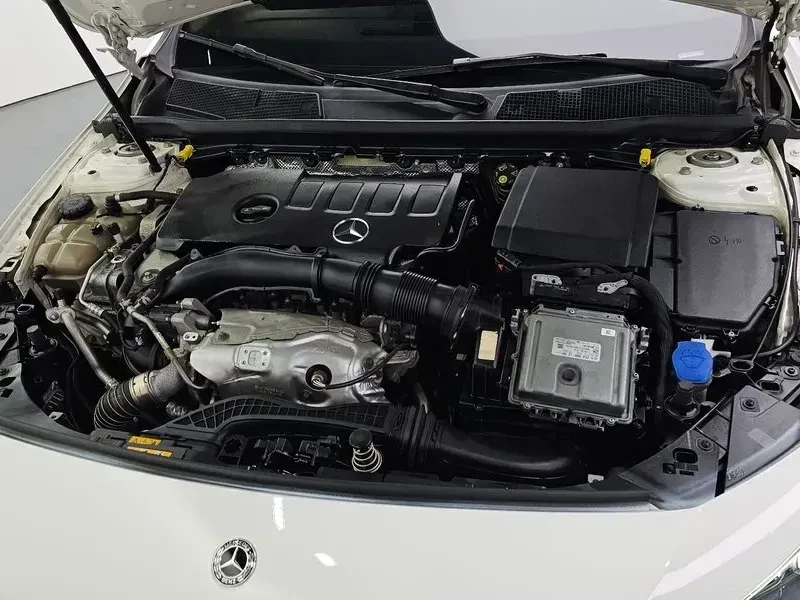 Mercedes-Benz A 250 * 4Matic* Camera* , снимка 17 - Автомобили и джипове - 55057851