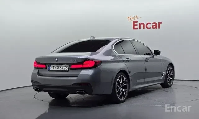 BMW 530E М ПАКЕТ ОБДУХВАНЕ ДИСТРОНИК HEAD UP ПАНОРАМА, снимка 3 - Автомобили и джипове - 55656561