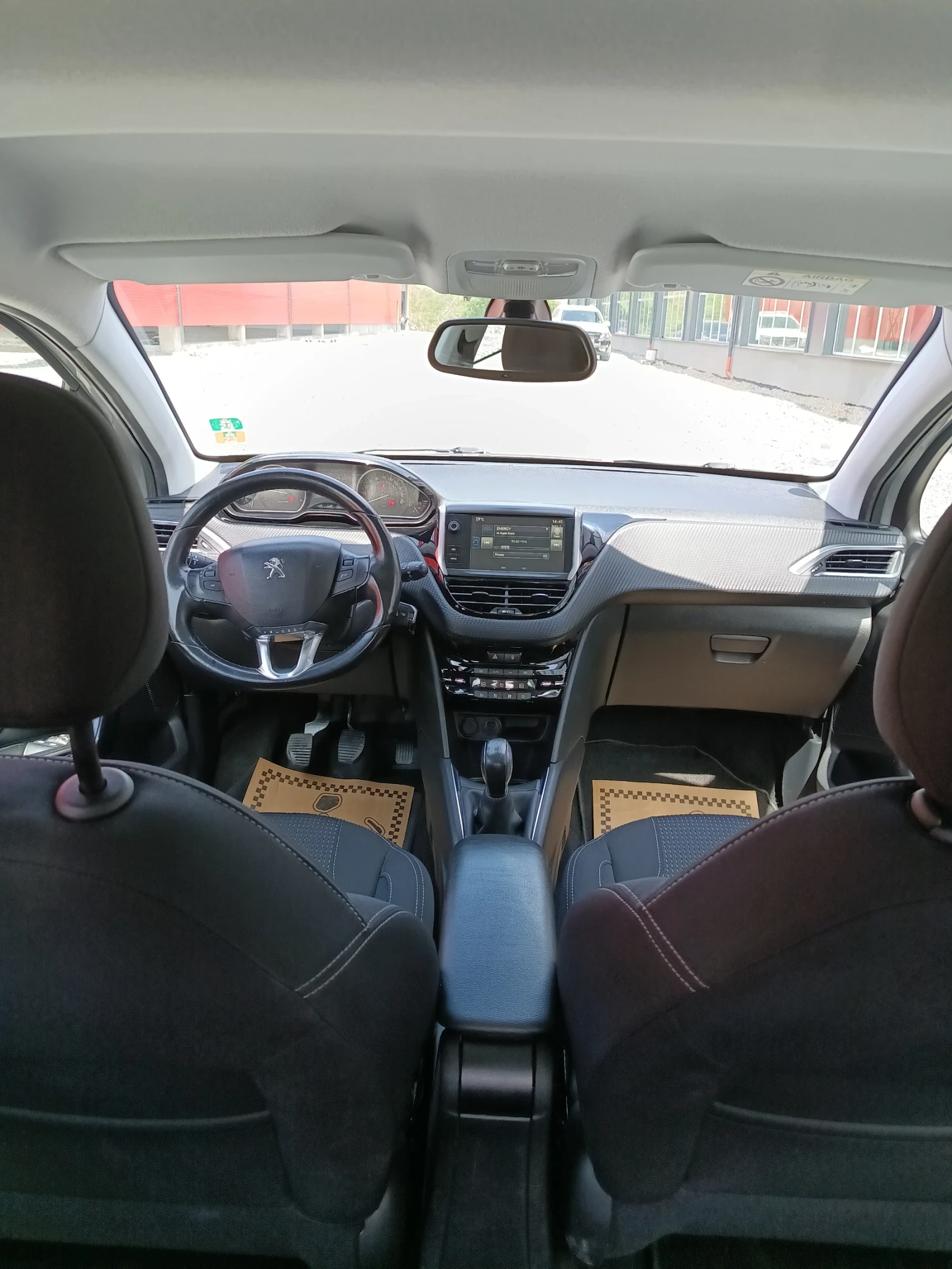 Peugeot 208 1.6 BLUE HDI - изображение 9