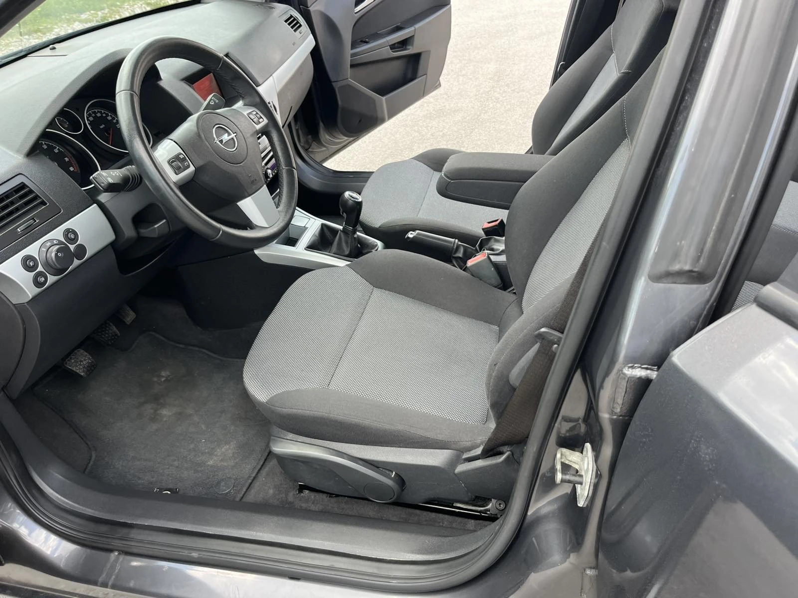 Opel Astra 1.6i 116кс FACE КСЕНОН КЛИМАТРОНИК - изображение 8