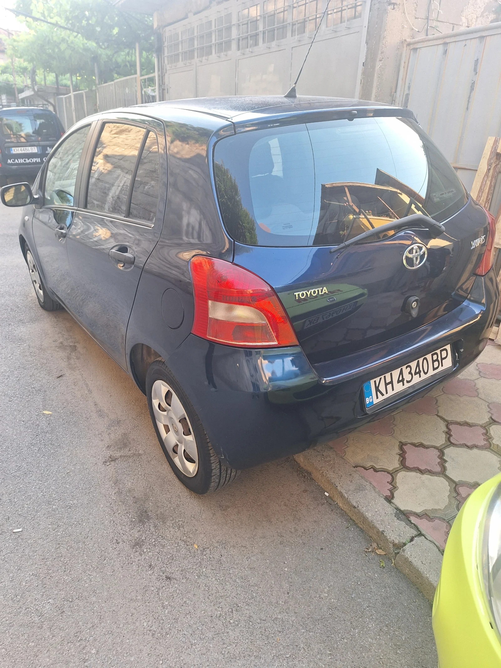 Toyota Yaris  - изображение 3