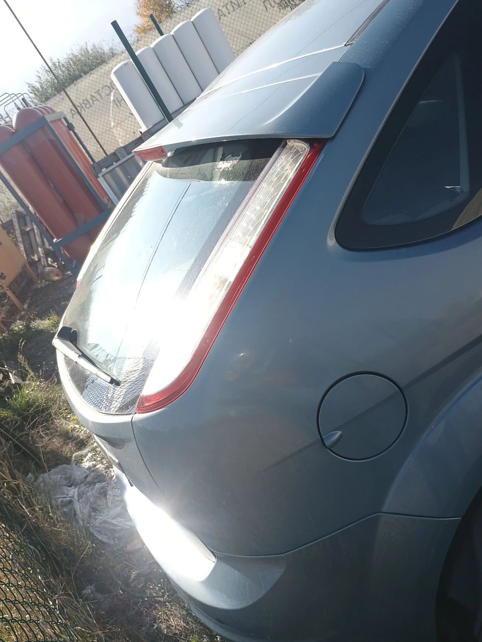 Ford Focus 2.0 - изображение 3