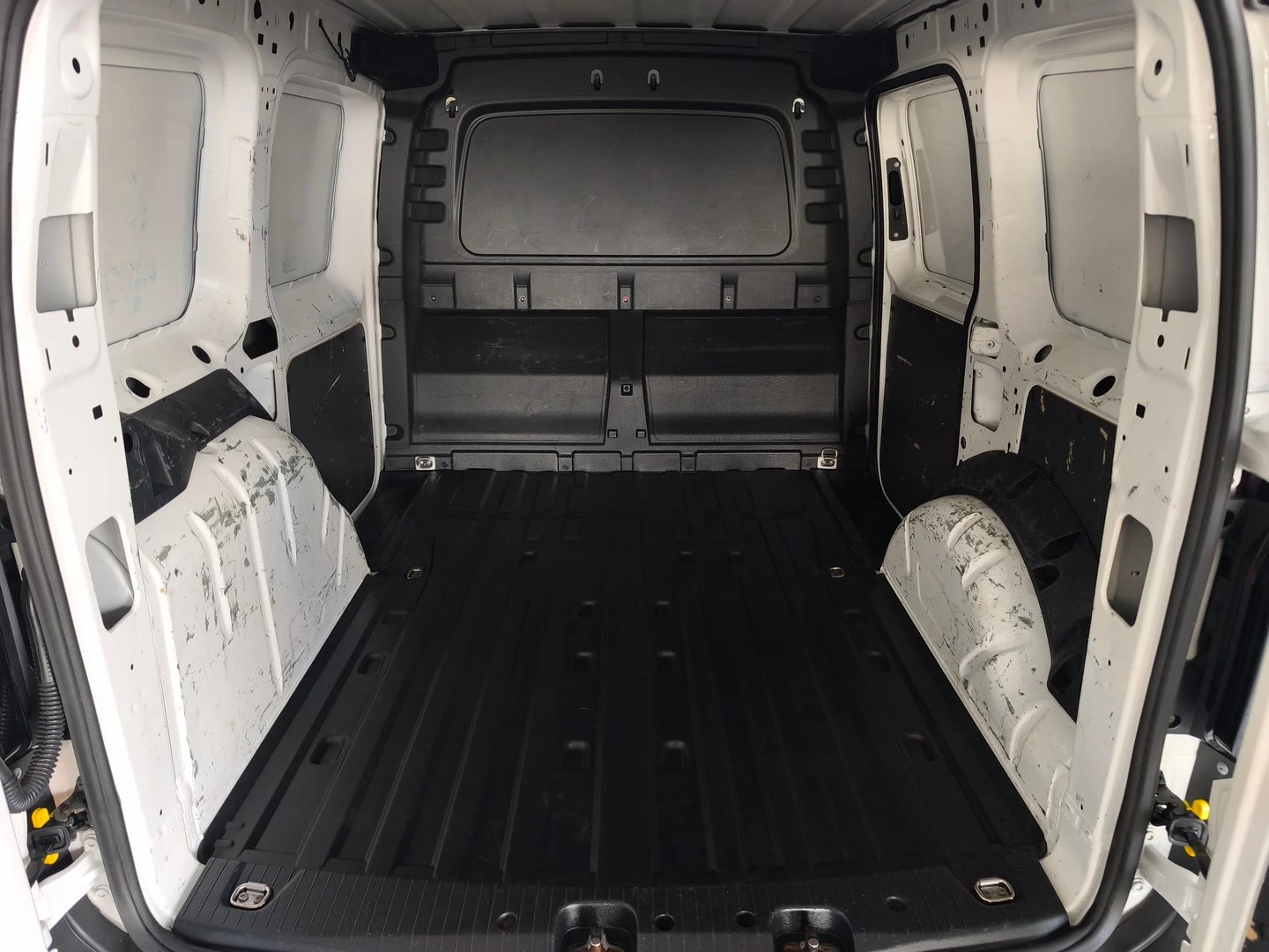 VW Caddy Cargo 3.1 m3 TDI | Mobile.bg � ����������� 9