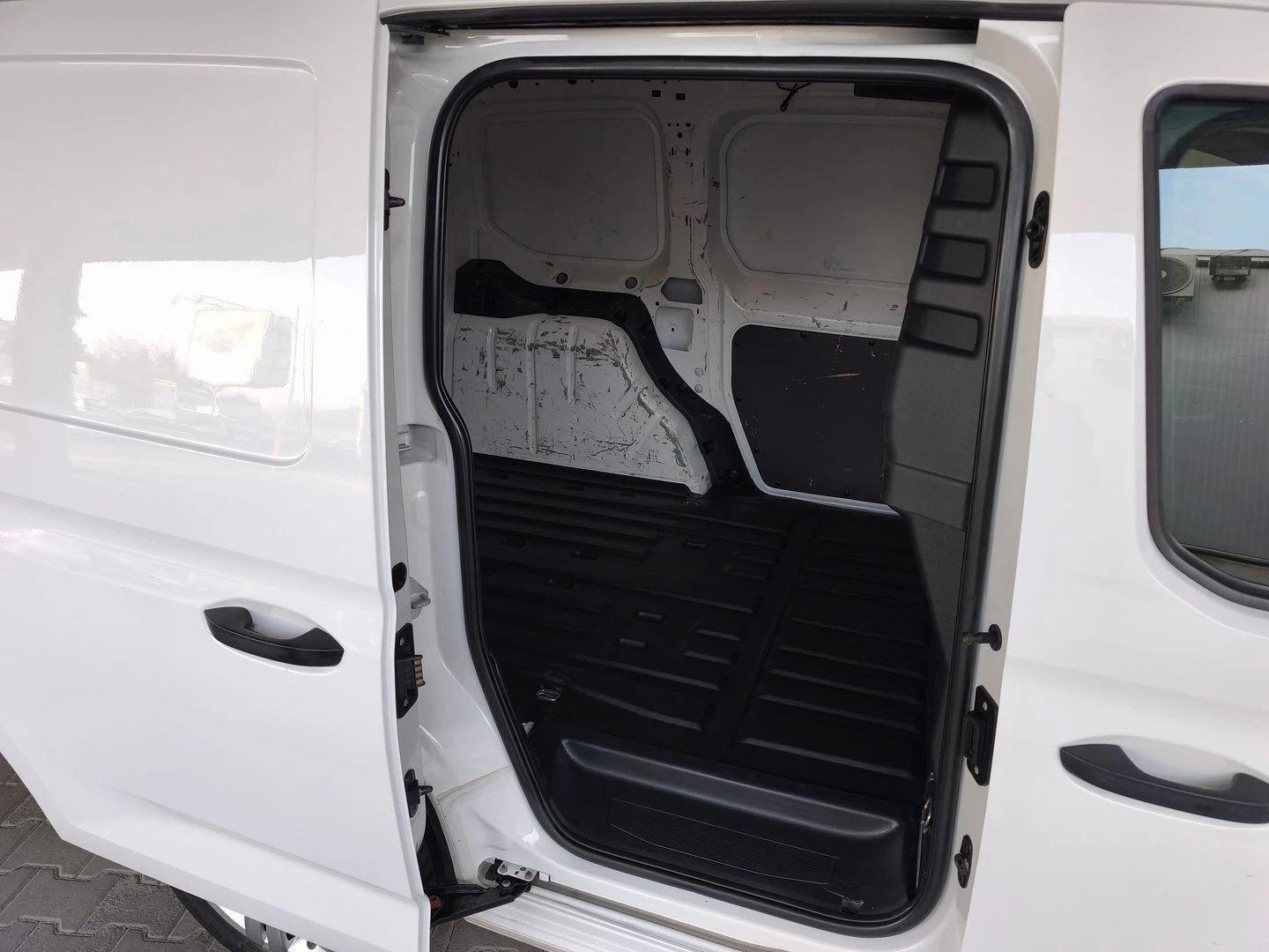 VW Caddy Cargo 3.1 m3 TDI | Mobile.bg � ����������� 10