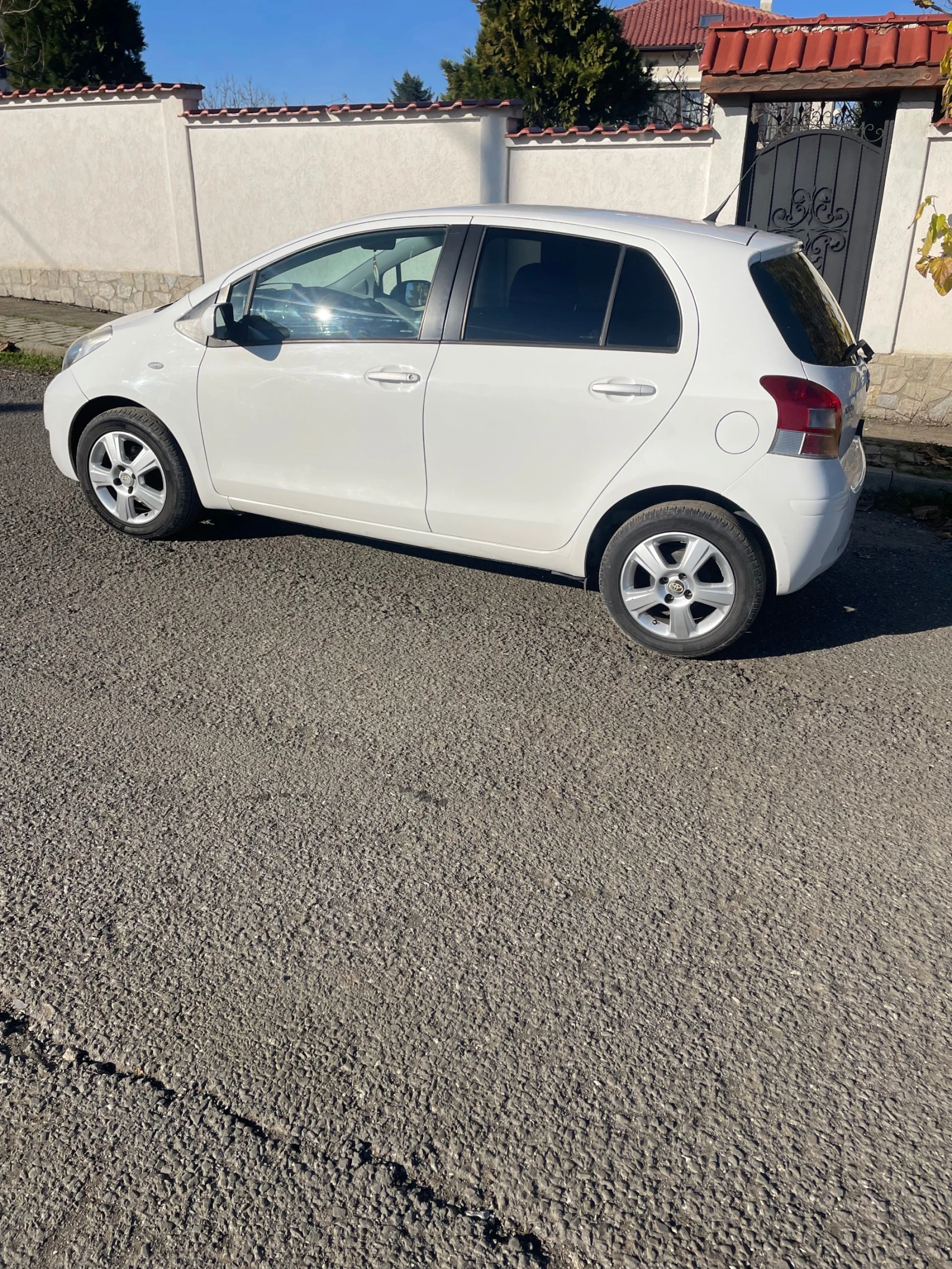 Toyota Yaris Facelift - изображение 7