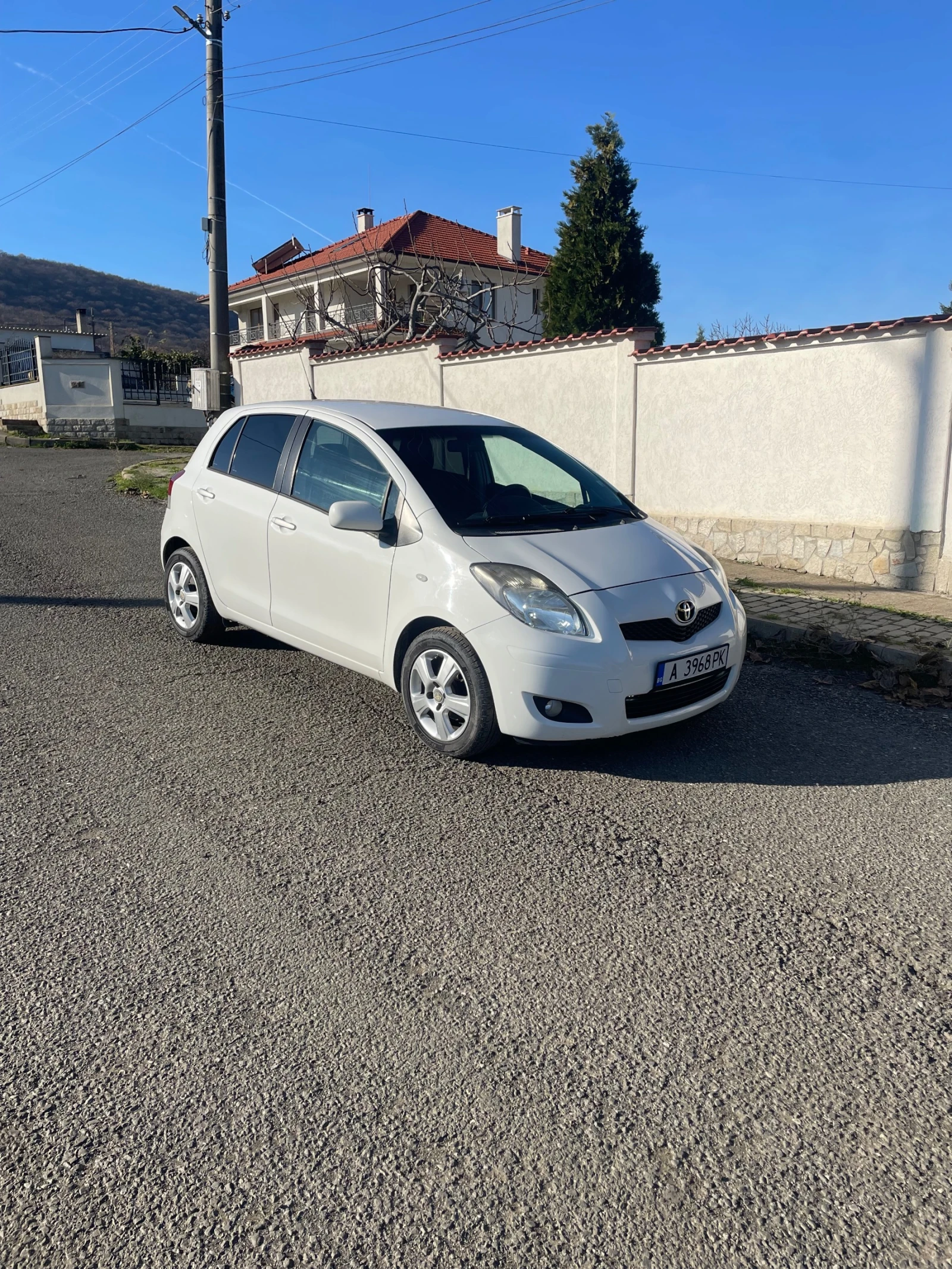 Toyota Yaris Facelift - изображение 8