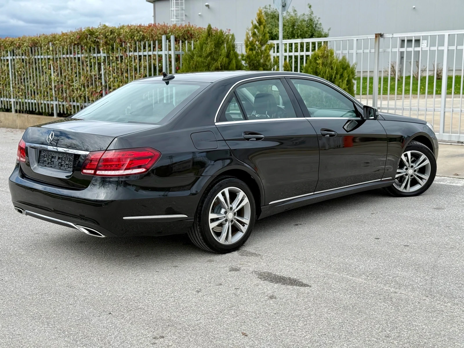 Mercedes-Benz E 220 FACE/ 170кс/ 7G/ NAVI/ AMBIENT/ , снимка 7 - Автомобили и джипове - 54079771