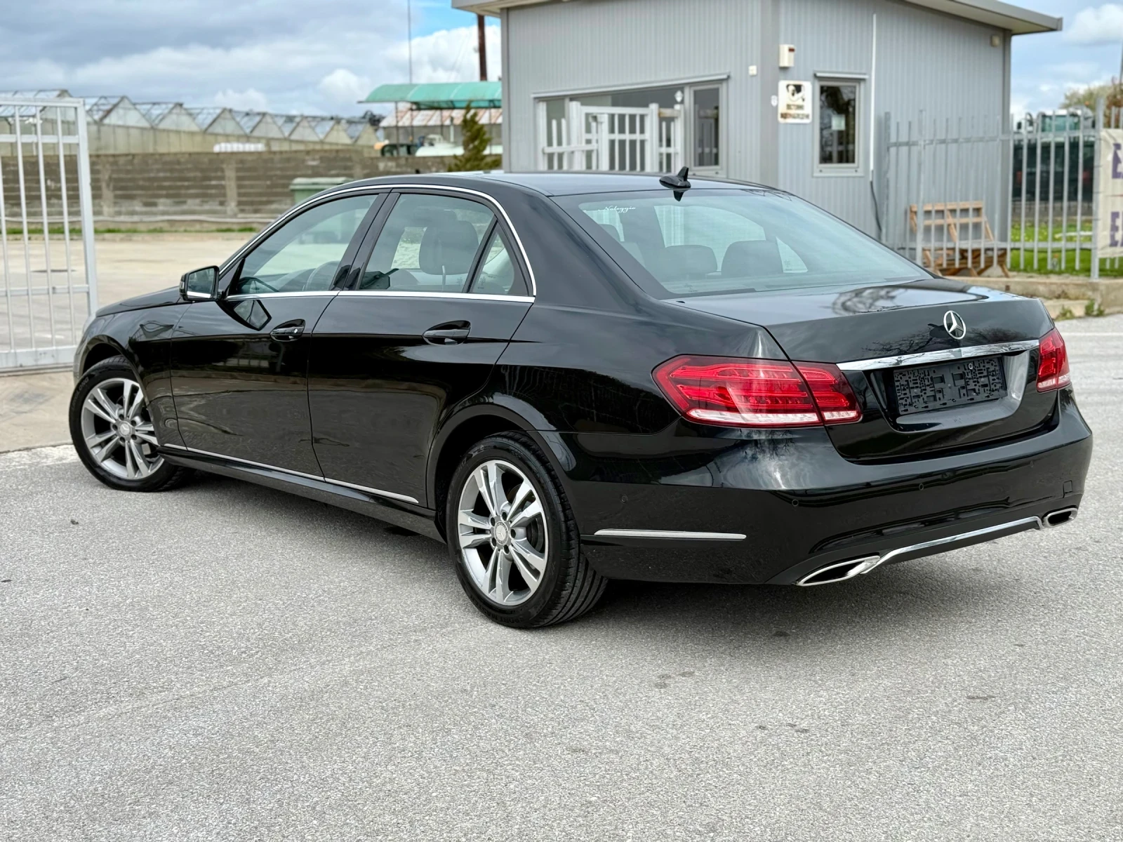 Mercedes-Benz E 220 FACE/ 170кс/ 7G/ NAVI/ AMBIENT/ , снимка 6 - Автомобили и джипове - 54079771