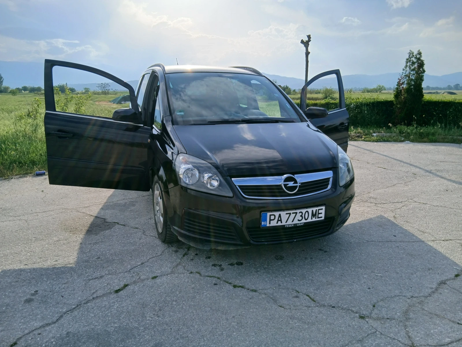 Opel Zafira, снимка 3 - Автомобили и джипове - 54510496