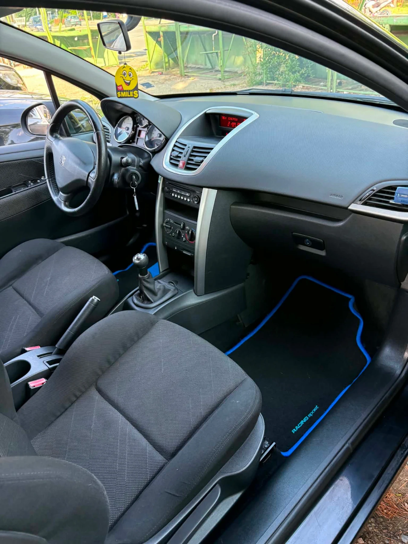 Peugeot 207, снимка 8 - Автомобили и джипове - 54742301