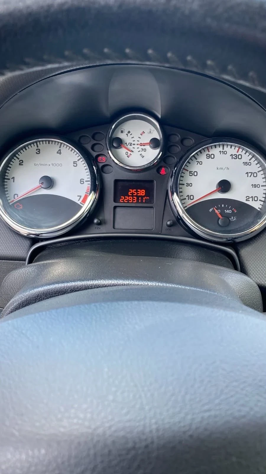 Peugeot 207, снимка 5 - Автомобили и джипове - 54742301