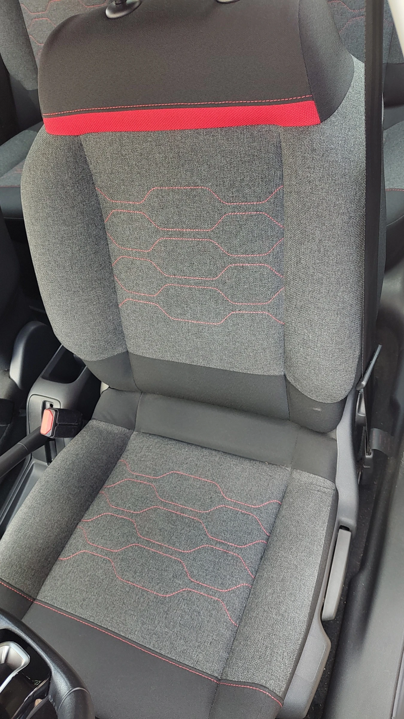 Citroen C3 1, 2 Pure tech , снимка 8 - Автомобили и джипове - 54801394