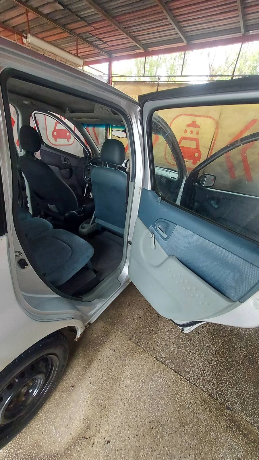 Toyota Yaris verso, снимка 11 - Автомобили и джипове - 55224588