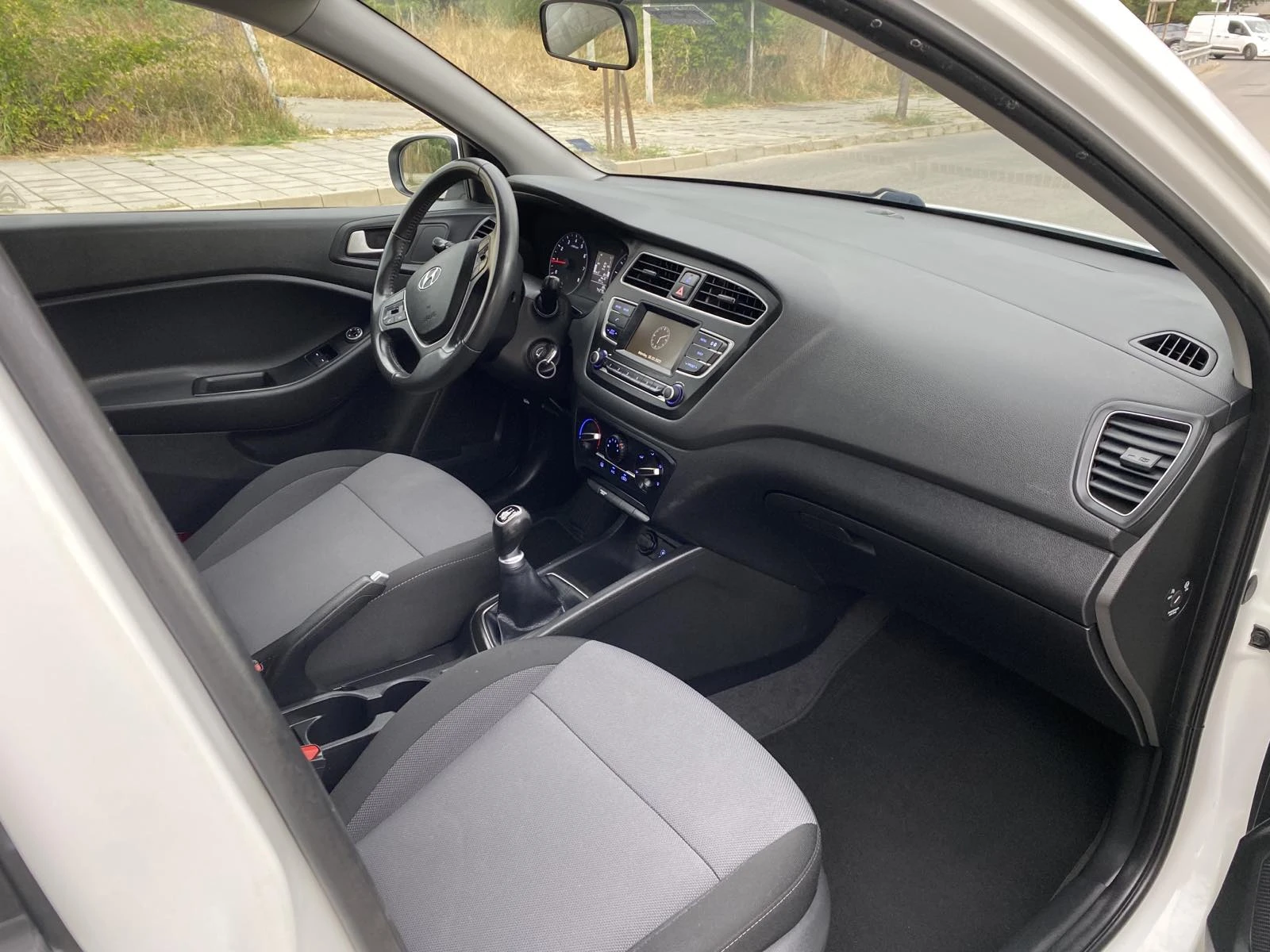 Hyundai I20 1, 2, снимка 13 - Автомобили и джипове - 56231612