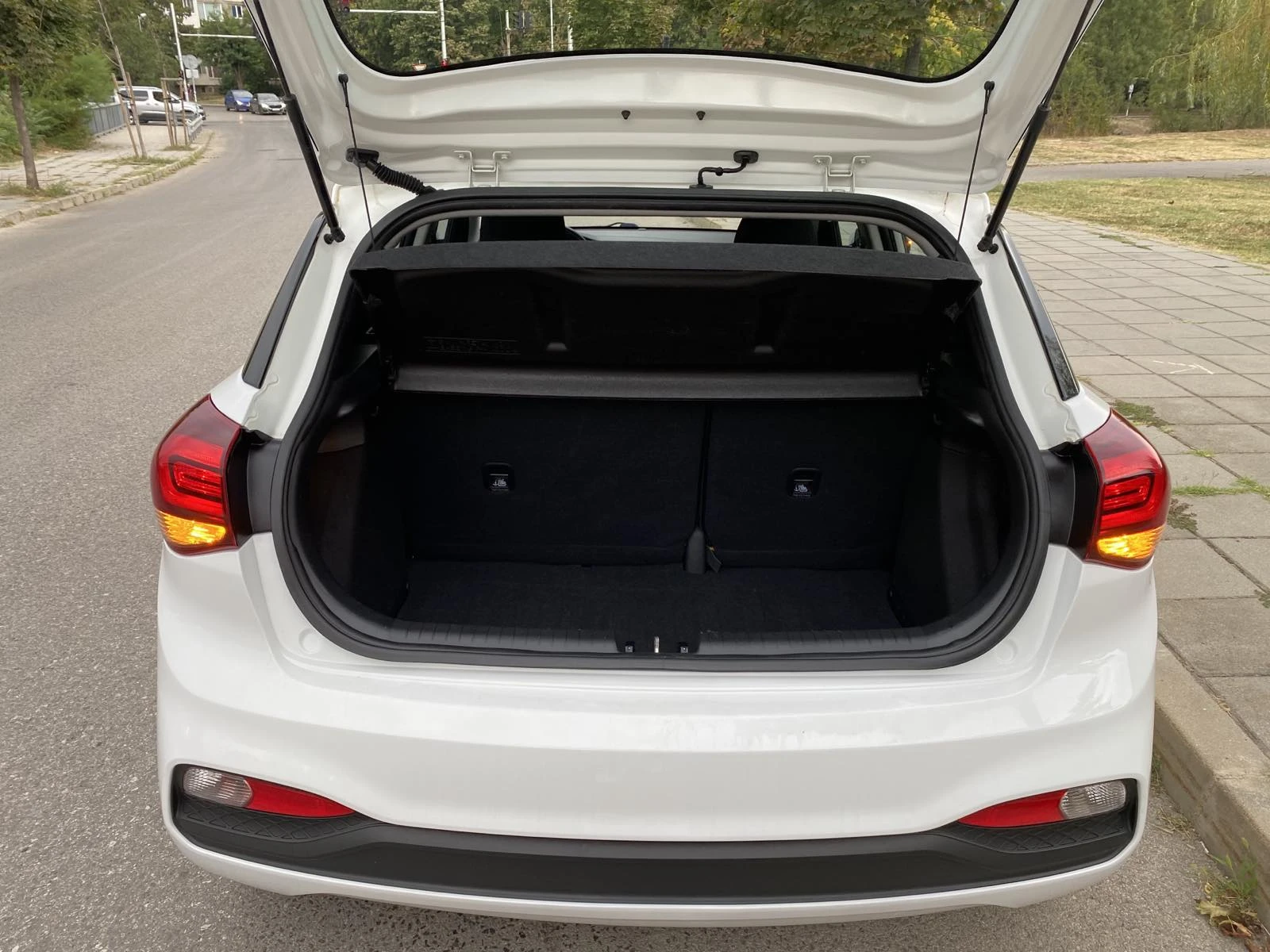 Hyundai I20 1, 2, снимка 9 - Автомобили и джипове - 56231612