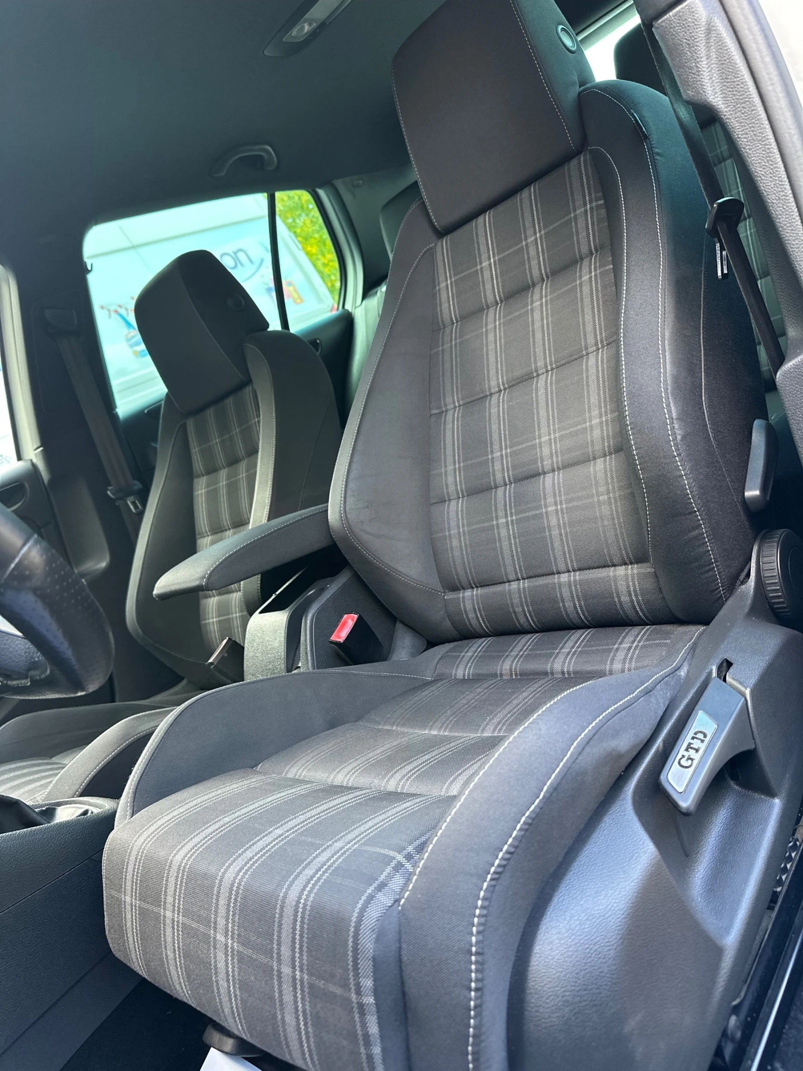 VW Golf 2.0 TDI GTD 170к.с., снимка 12 - Автомобили и джипове - 56256741