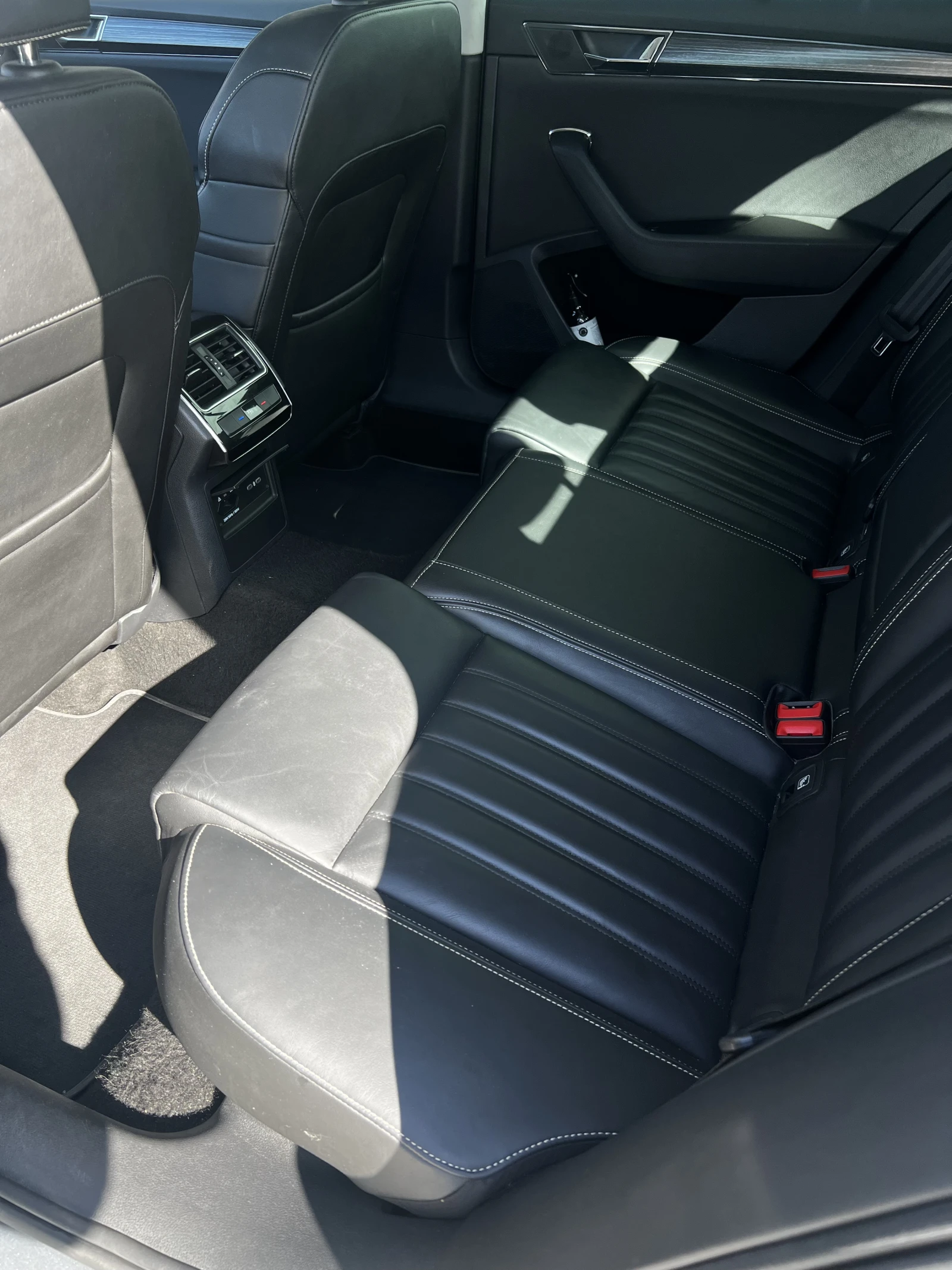 Skoda Superb Style 4x4, снимка 12 - Автомобили и джипове - 56449489