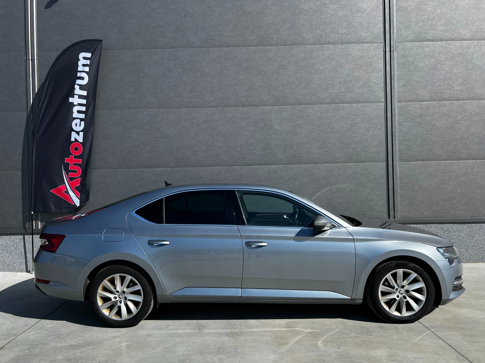 Skoda Superb Style 4x4, снимка 7 - Автомобили и джипове - 56449489