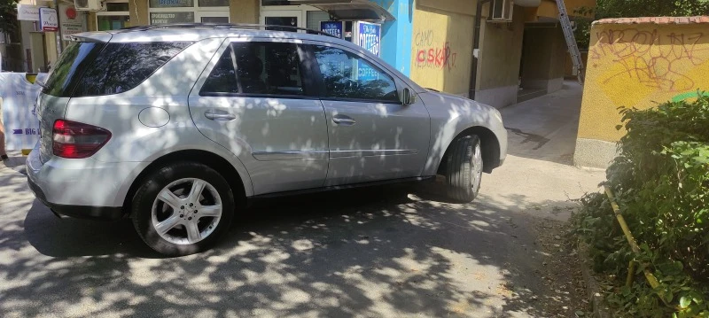 Mercedes-Benz ML 320 CDI, снимка 11 - Автомобили и джипове - 49153939