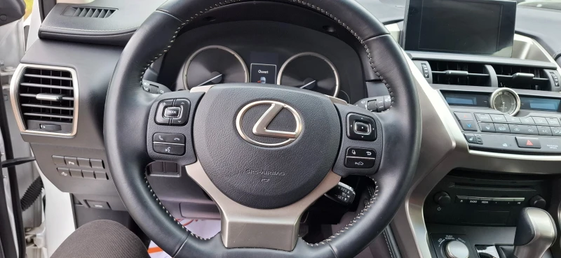 Lexus NX 300h 2.5 Executive ШВЕЙЦАРИЯ, снимка 12 - Автомобили и джипове - 48641274