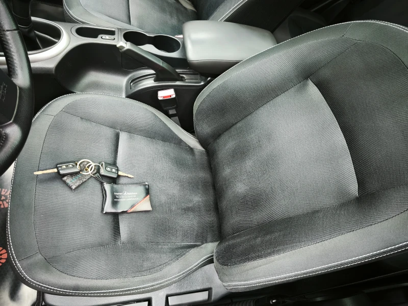 Nissan Qashqai 1.6 Tekna 117k.c * NAVI* PANORAMA* CAMERA* , снимка 14 - Автомобили и джипове - 50811065