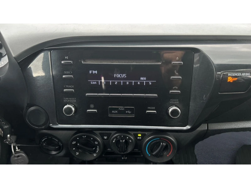 Toyota Hilux COMFORT, Месечна вноска от 795 лв., снимка 15 - Автомобили и джипове - 51928741