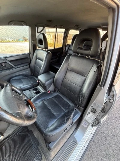 Mitsubishi Pajero 3.2 DID, снимка 11 - Автомобили и джипове - 54027027