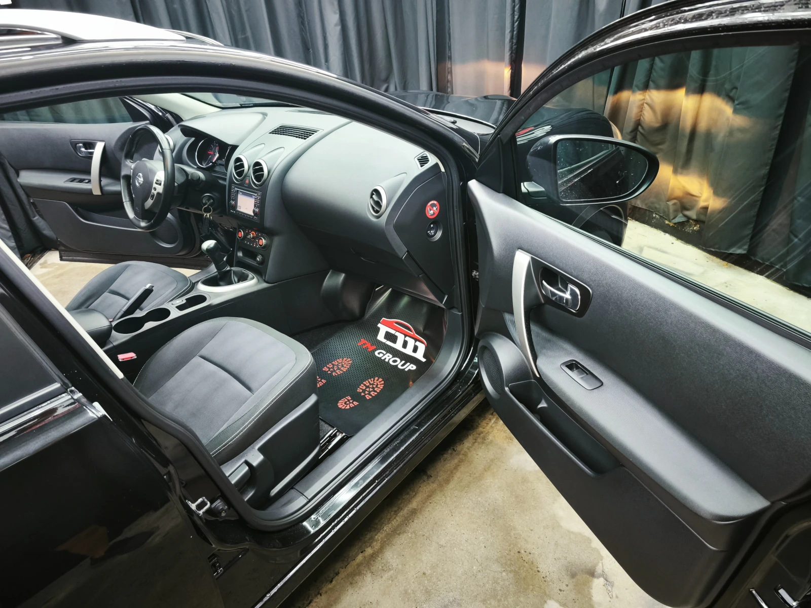 Nissan Qashqai 1.6 Tekna 117k.c * NAVI* PANORAMA* CAMERA*  | Mobile.bg   17