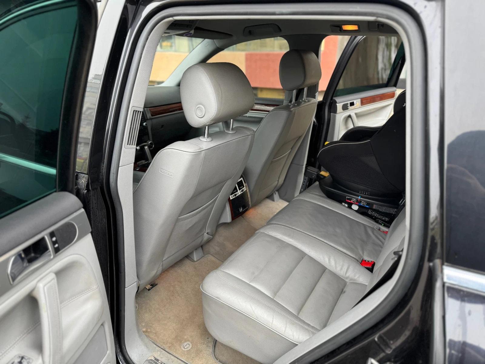 VW Touareg V10 5.0 Diesel, снимка 7 - Автомобили и джипове - 54203490