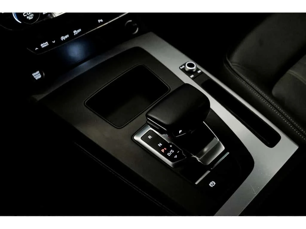 Audi Q5 45 TFSI quattro| MYTHOS BLACK| PANORAMA| AMBIENT| , снимка 15 - Автомобили и джипове - 54215067