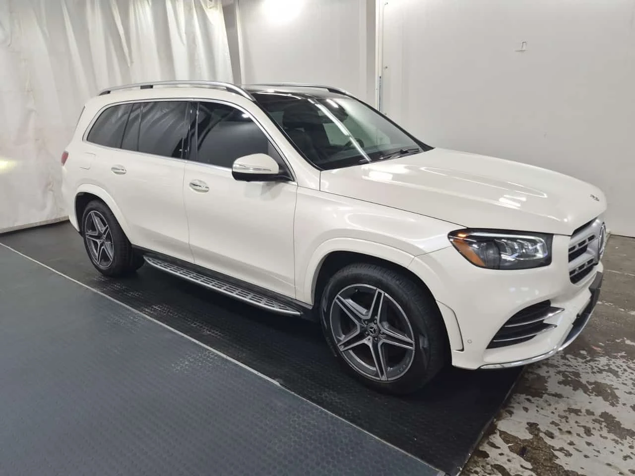 Mercedes-Benz GLS 450 АМГ ПАКЕТ/ДИСТРОНИК/360/ПАНО/CARFAX/ФИНАНСИРАНЕ, снимка 3 - Автомобили и джипове - 54684143