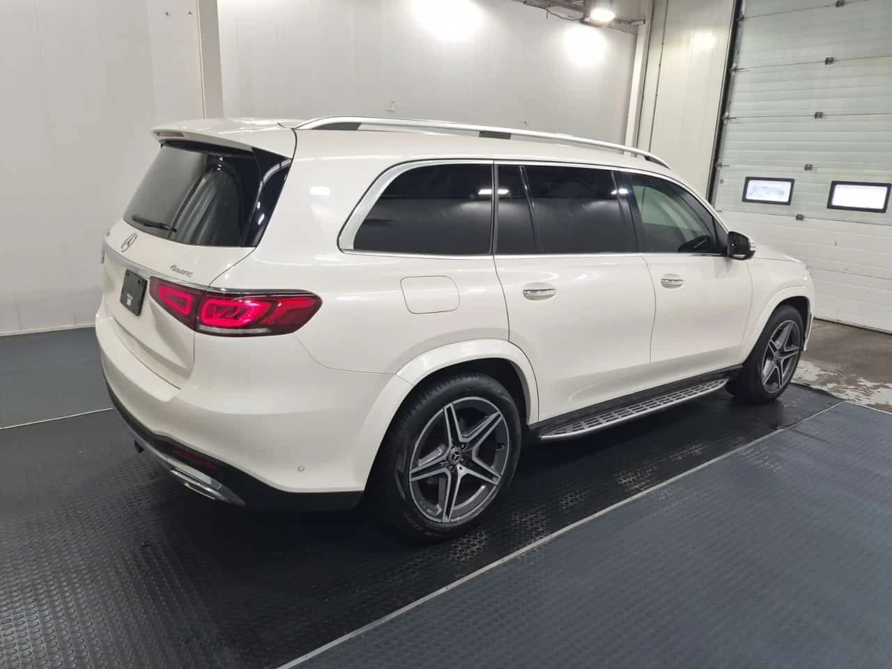 Mercedes-Benz GLS 450 АМГ ПАКЕТ/ДИСТРОНИК/360/ПАНО/CARFAX/ФИНАНСИРАНЕ, снимка 4 - Автомобили и джипове - 54684143