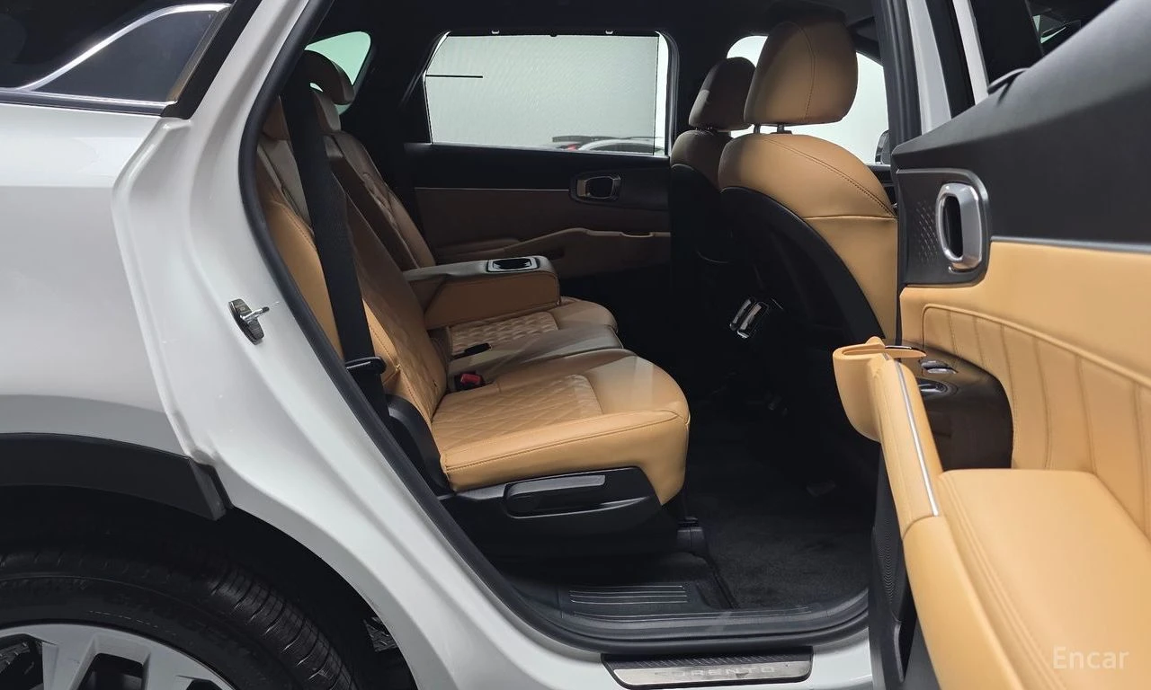 Kia Sorento 2.5T* SIGNATURE* DRIVE-ASSIST* 360CAMERA* DIGITAL*, снимка 16 - Автомобили и джипове - 54760239
