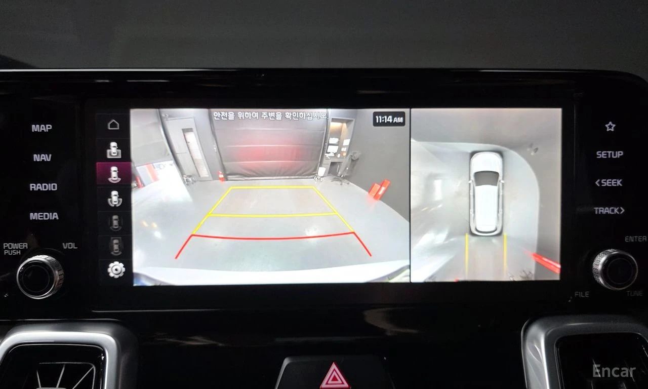 Kia Sorento 2.5T* SIGNATURE* DRIVE-ASSIST* 360CAMERA* DIGITAL*, снимка 11 - Автомобили и джипове - 54760239