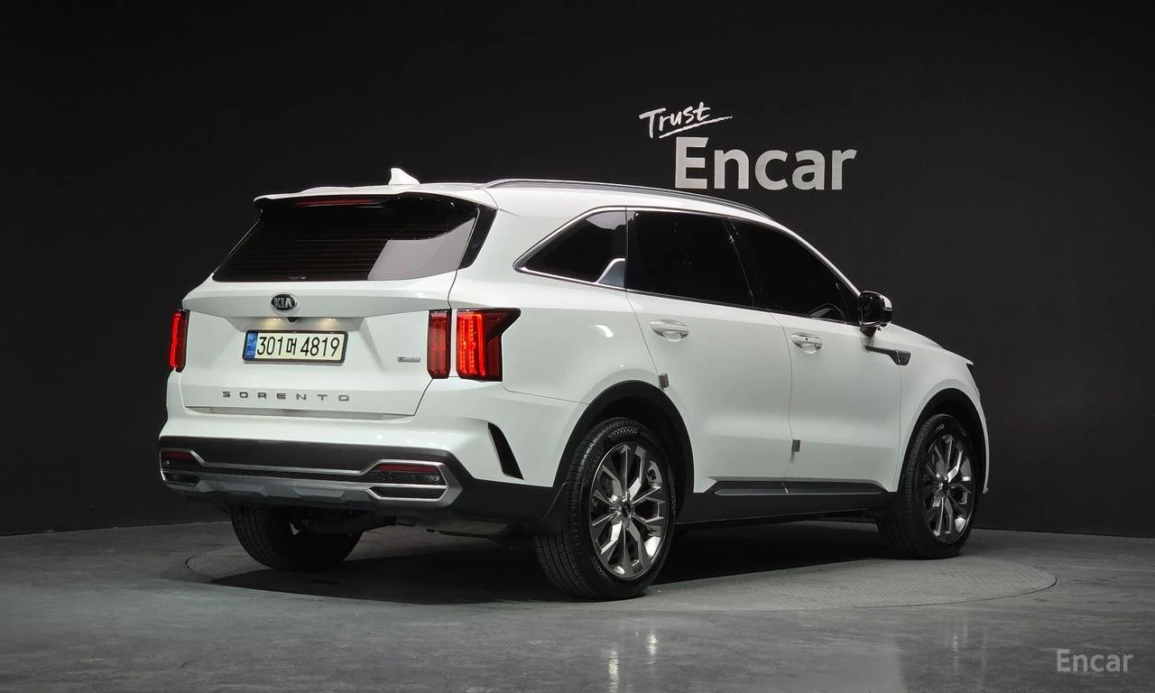 Kia Sorento 2.5T* SIGNATURE* DRIVE-ASSIST* 360CAMERA* DIGITAL*, снимка 3 - Автомобили и джипове - 54760239