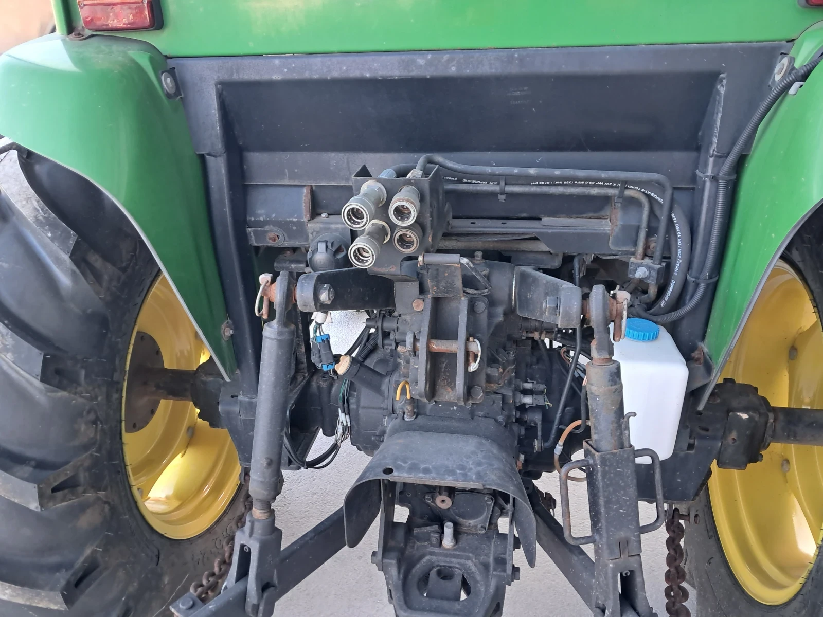 Трактор John Deere 4710, снимка 13 - Селскостопанска техника - 53830236