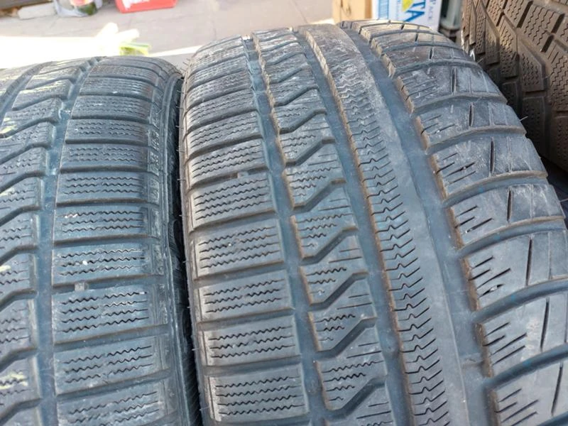 Гуми Всесезонни 235/45R17, снимка 3 - Гуми и джанти - 35992314