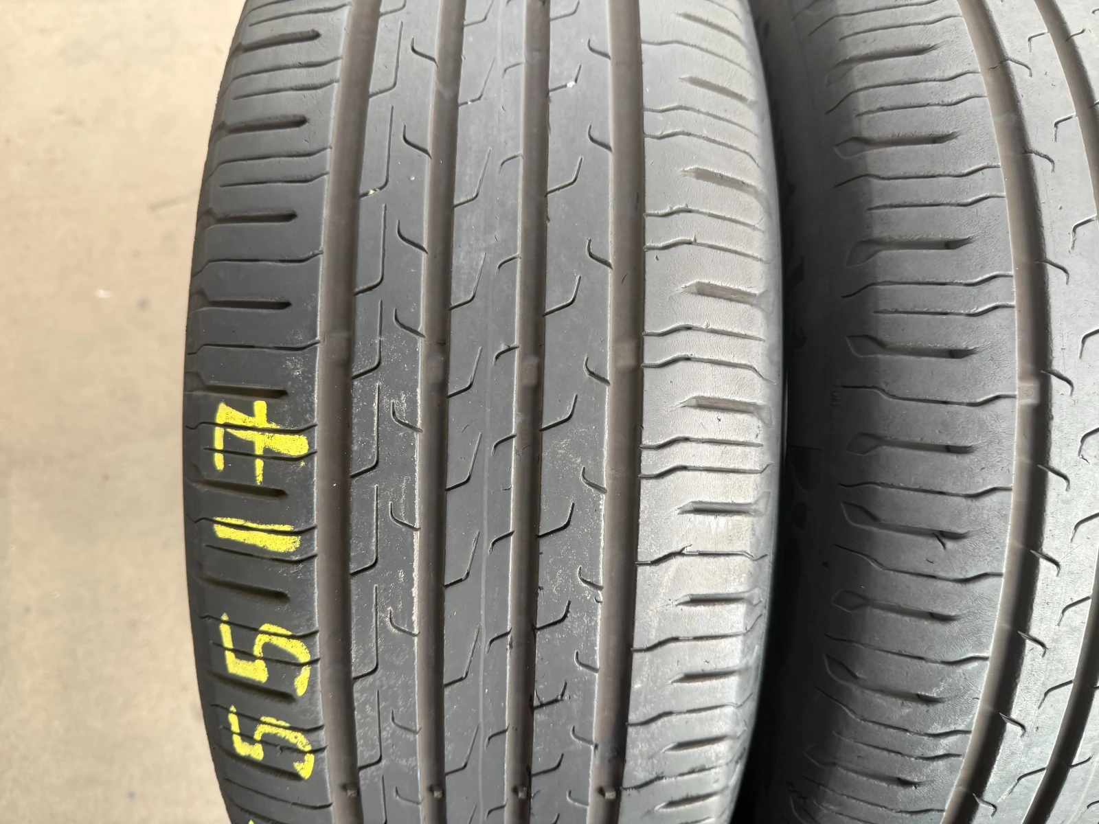 Гуми Летни 215/55R17, снимка 4 - Гуми и джанти - 53993498