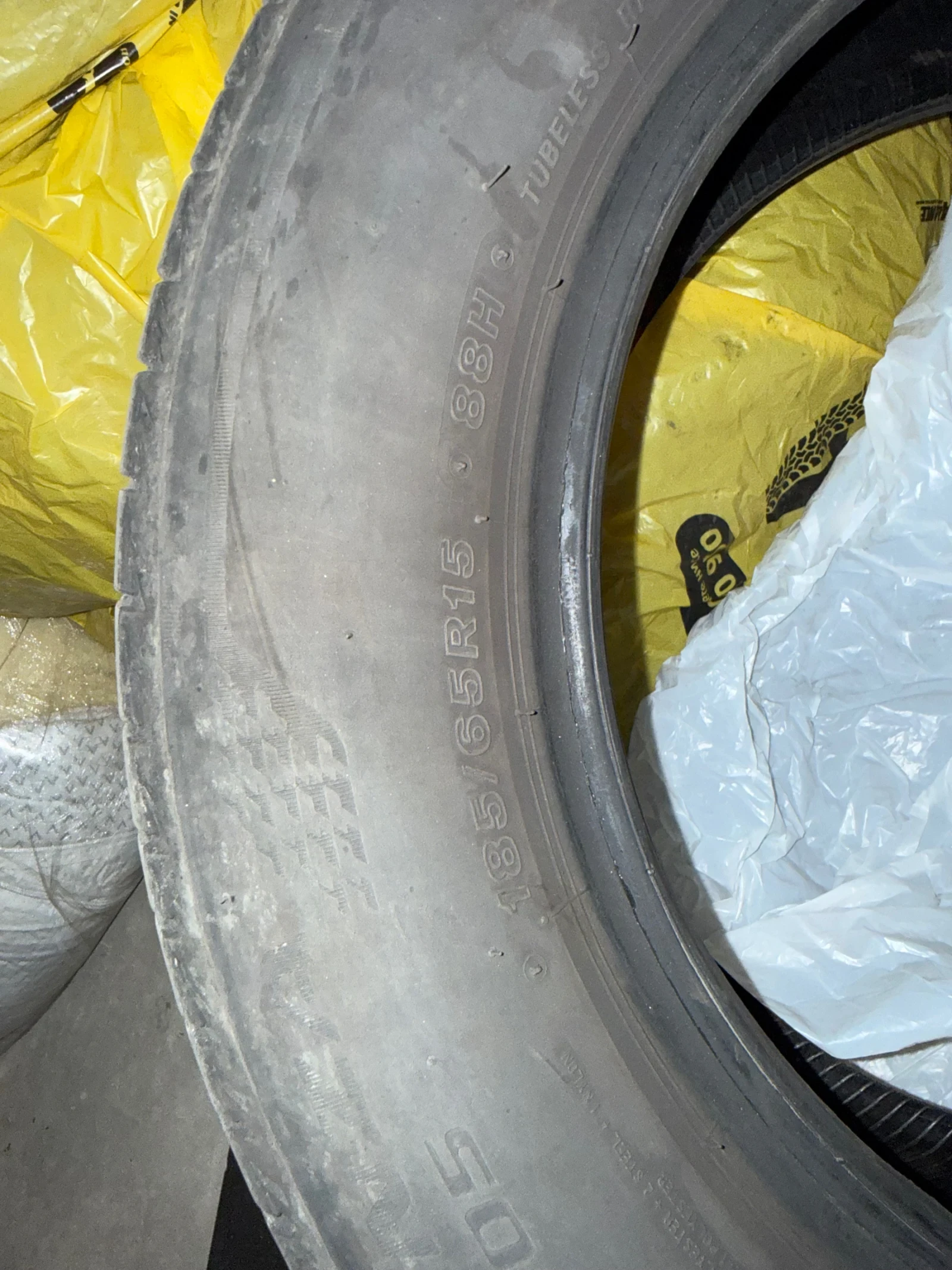 Гуми Летни 185/65R15, снимка 4 - Гуми и джанти - 56737924