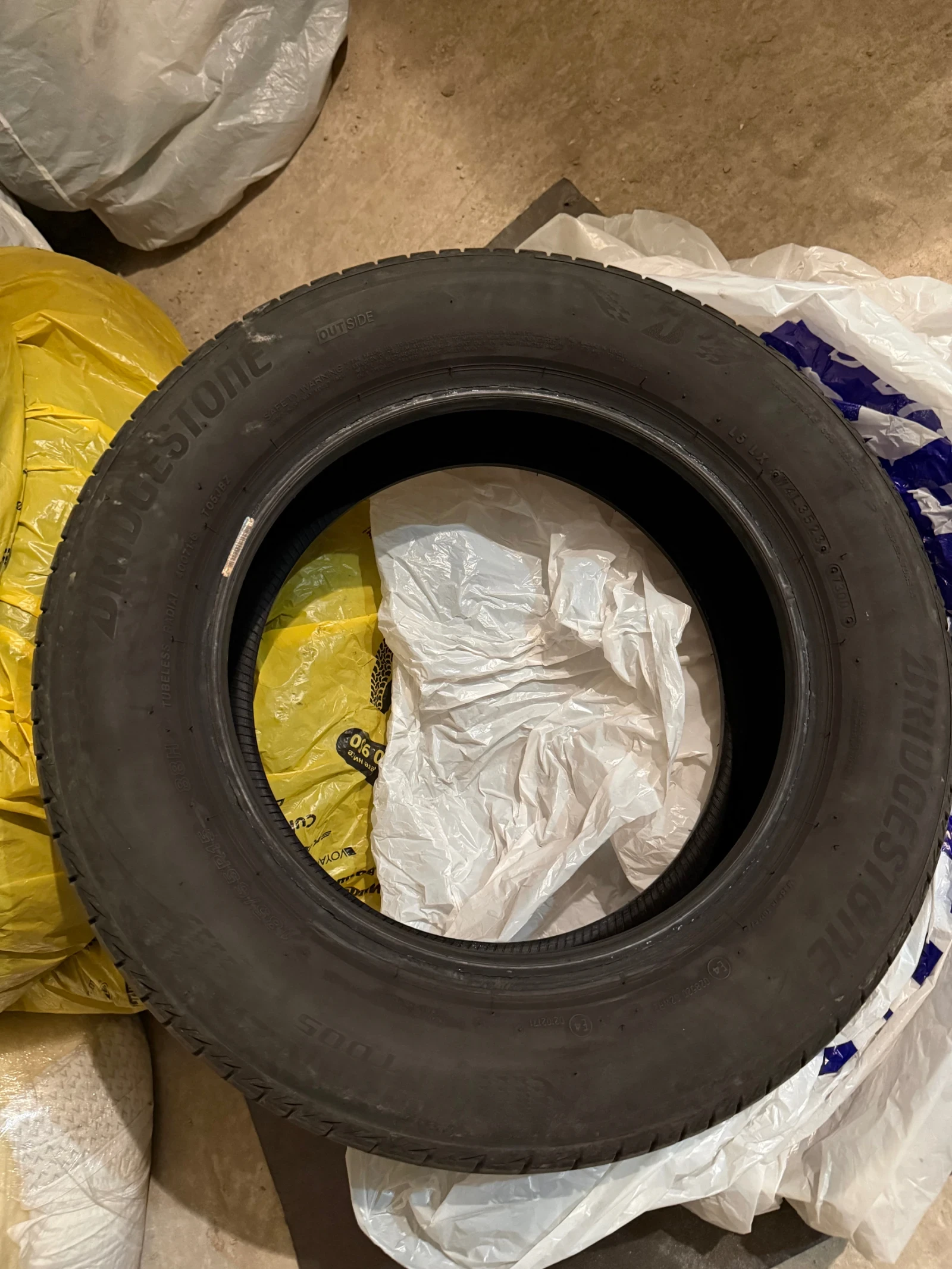 Гуми Летни 185/65R15, снимка 3 - Гуми и джанти - 56737924