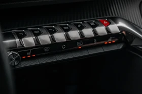 Peugeot 3008 1.5 HDi EAT8 Гаранция Carplay LED, снимка 10