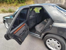 Mercedes-Benz 124 200E, снимка 6