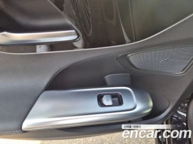 Mercedes-Benz C 200 - 26244 € - 82449689 16