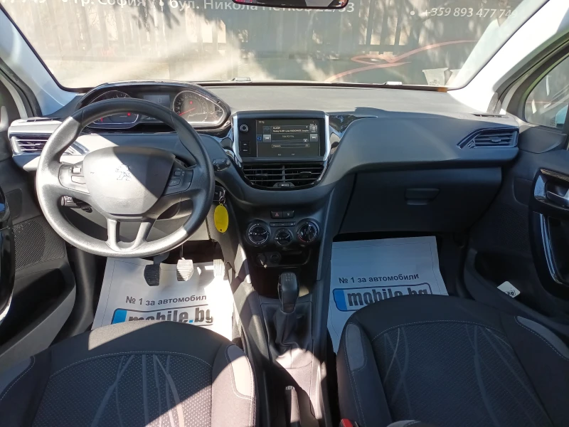 Peugeot 208 1.0i, снимка 7 - Автомобили и джипове - 49399417